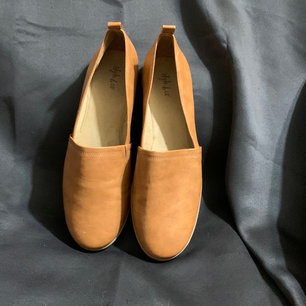 New. Style&Co women’s brown slip-on loafers